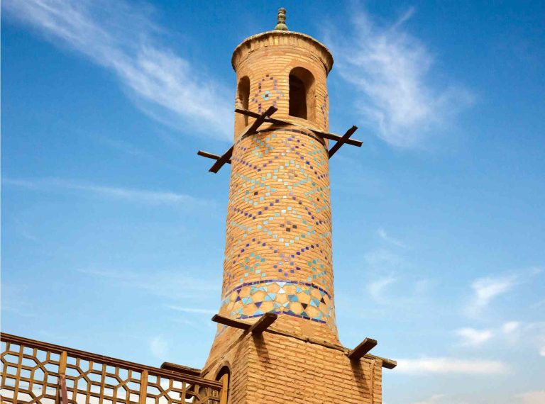 منارجنبان من المعالم السياحية في اصفهان