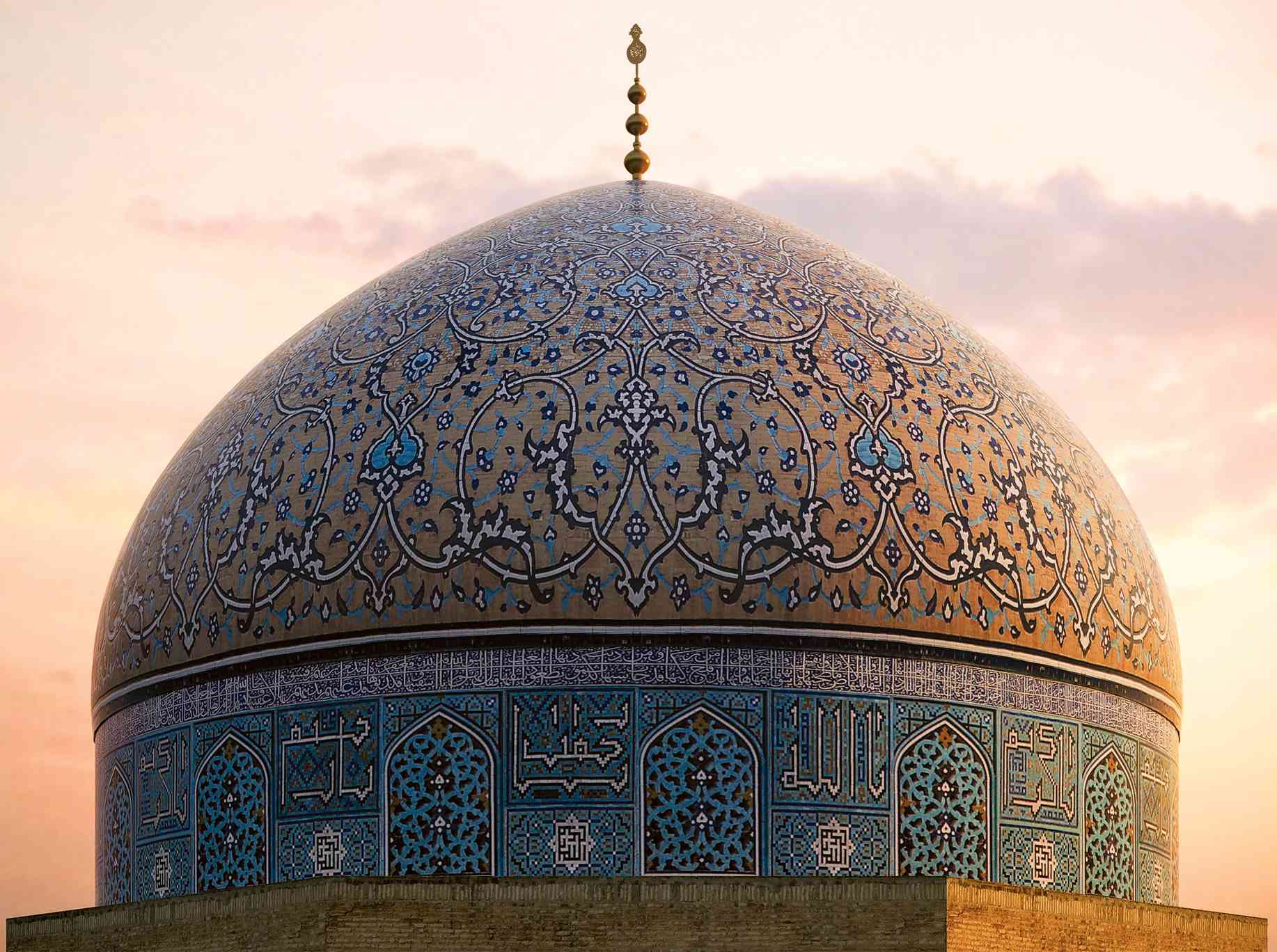 مسجد شیخ لطف اله اصفهان از مساجد تاریخی 