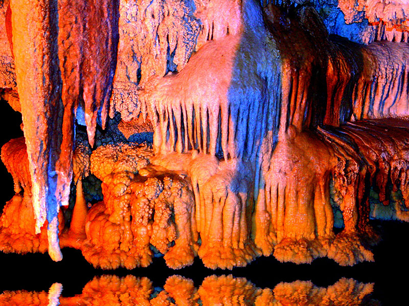 غار علیصدر در مکان‌های دیدنی همدان