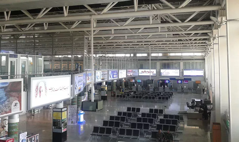صالة رحلات الطيران الداخلية في مطار بندرعباس