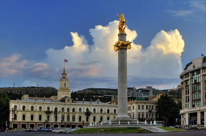 ميدان الحرية المعالم السياحية في تبليسي