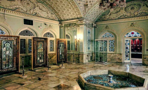 المعالم السياحية في يزد | متحف قصر المرايا