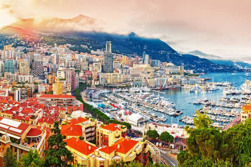 أصغر دول العالم | منظر لمدينة موناكو عند الغروب