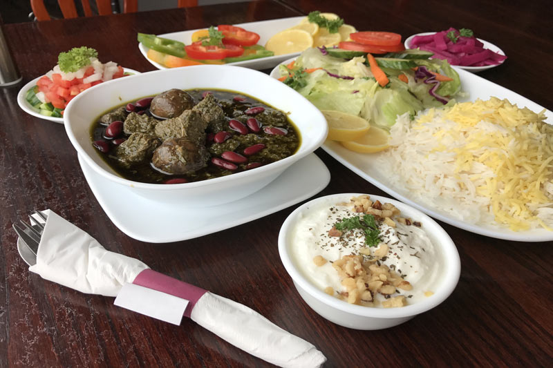 أشهر الأكلات الإيرانية