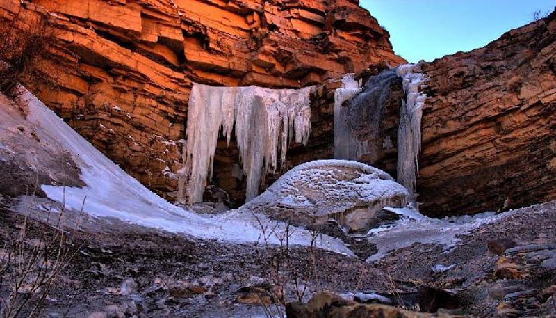 Avesta Abarsaj Ice Waterfall