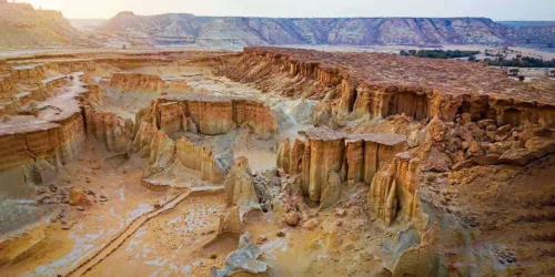 راهنمای بازدید از دره ستارگان قشم