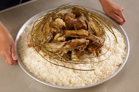 دبي أم إسطنبول
