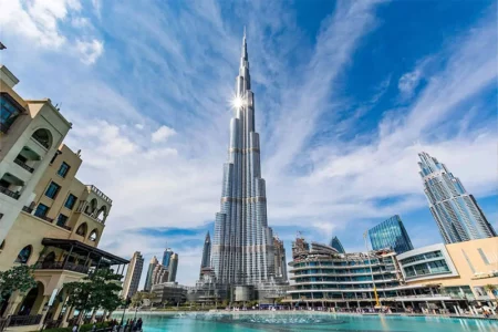 دبی یا استانبول