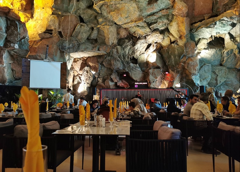 Koh Noor Restaurant & Café