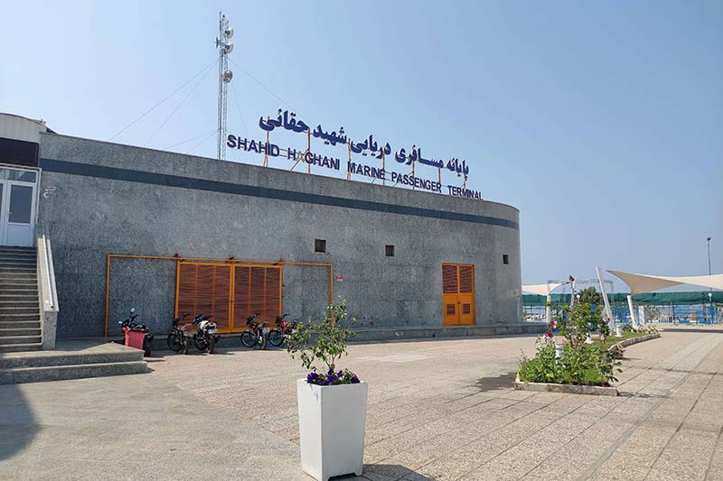 Access routes to Laft Port
