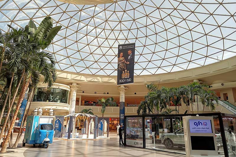بازارها و مراکز خرید کویت The marina Mall یکی از مراکز خرید لوکس در کویت است