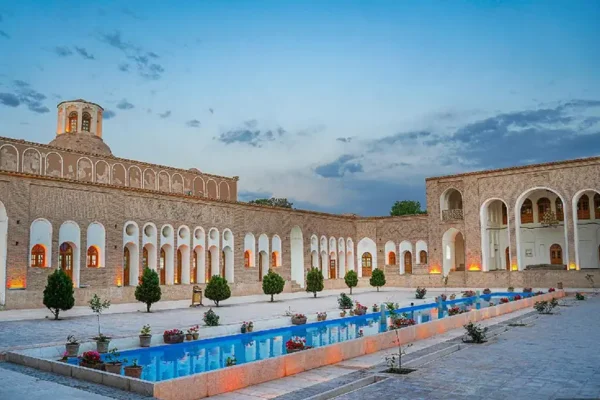 بماذا تشتهر كل مدينة في إيران