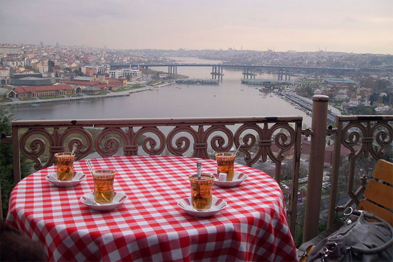 Drinking tea with a view of the Halic Gulf