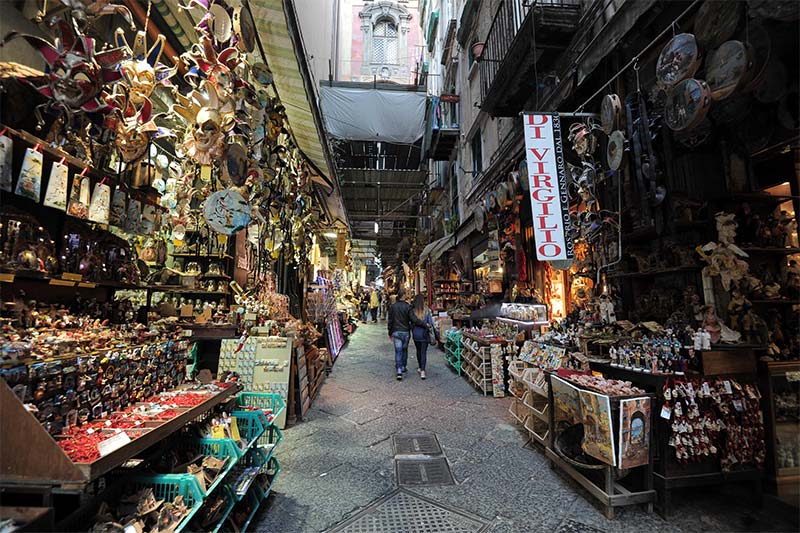 جاهای دیدنی ایتالیا - ناپل - خیابان سن گرگوریو آرمنو